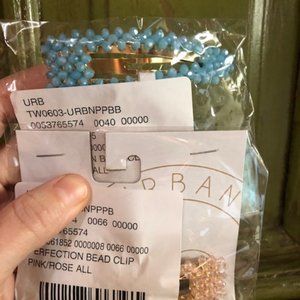 SOLD - UO Beaded Flip Hair Clip Set Pink Blue